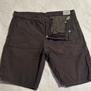 Rag and Bone Men’s Gray shorts